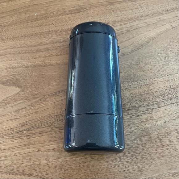 New hard shell Corinne McCormack case - Picture 9 of 9